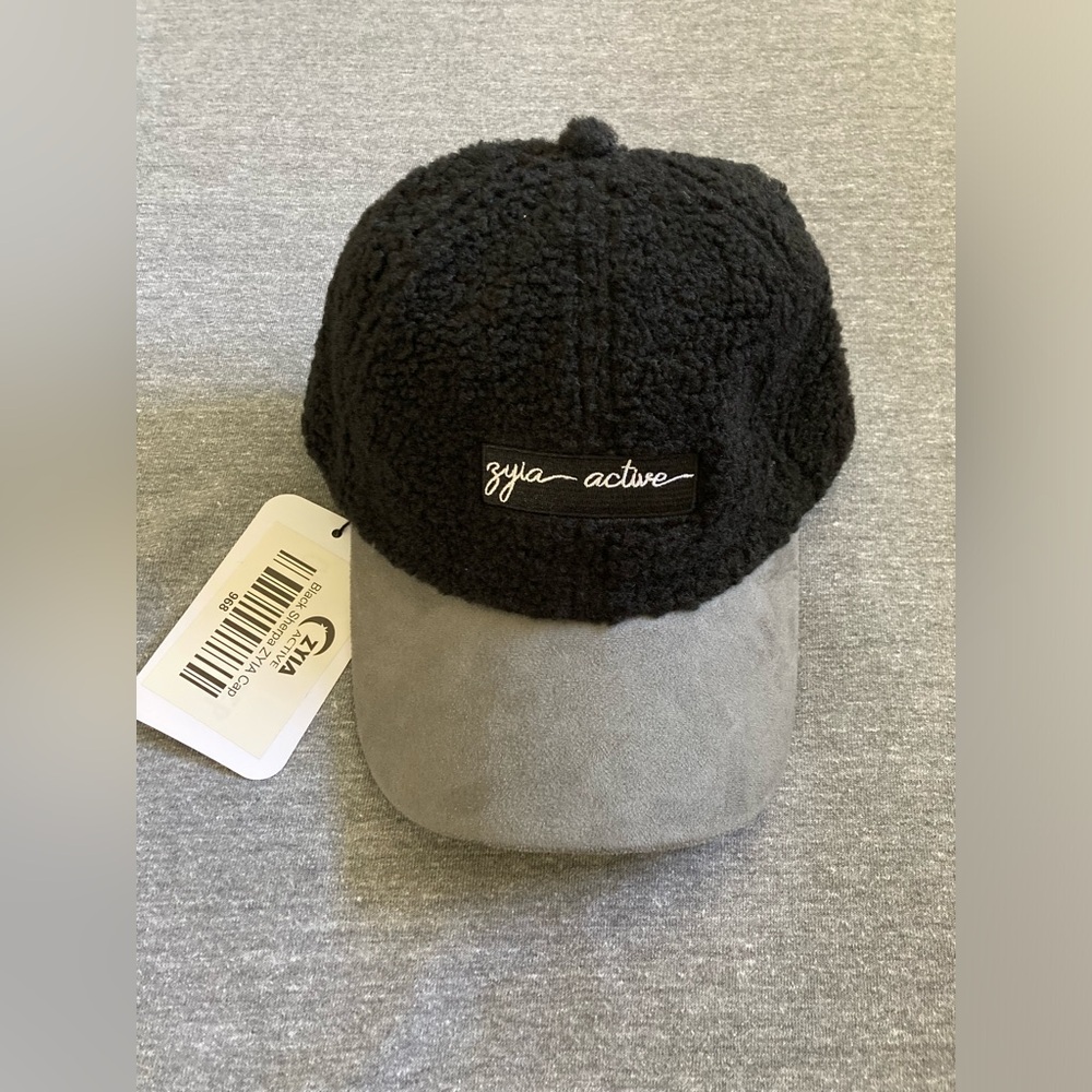 ZYIA Black Gray Sherpa Cap Hat